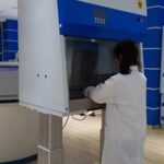 MESA ELÉCTRICA AJUSTABLE EN ALTURA